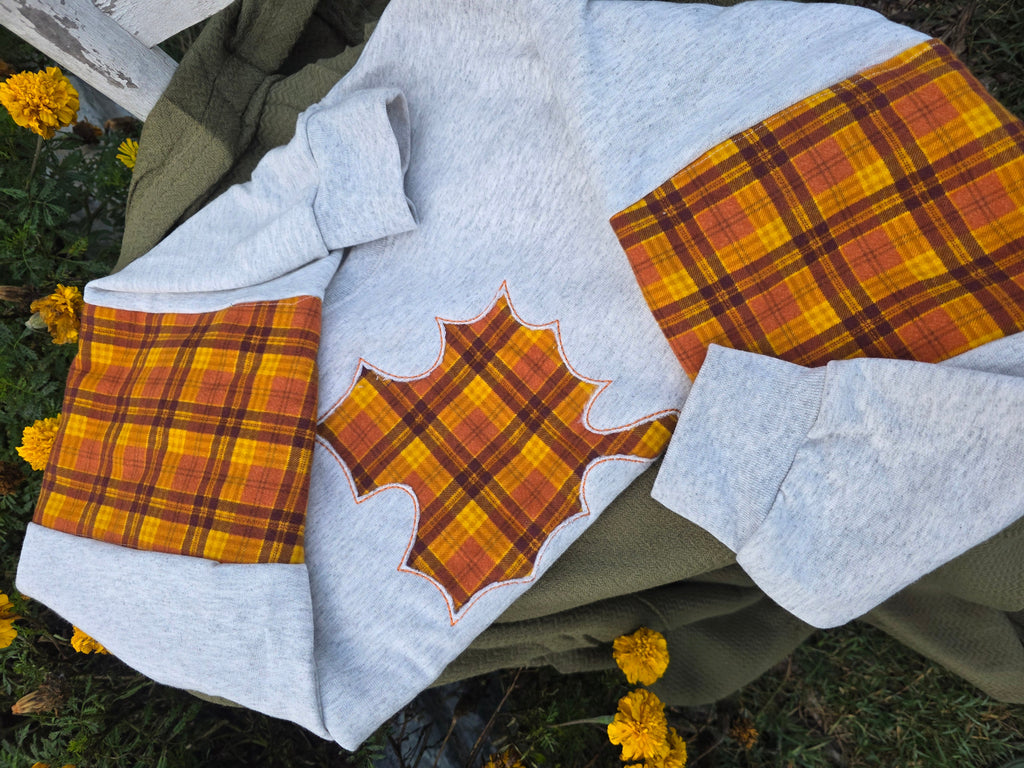 SEASONAL: peak season crewneck